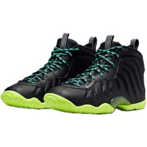 Nike Boys' Little Posite One Pro Basketball Shoes Size 3Y DZ2852 Black Green